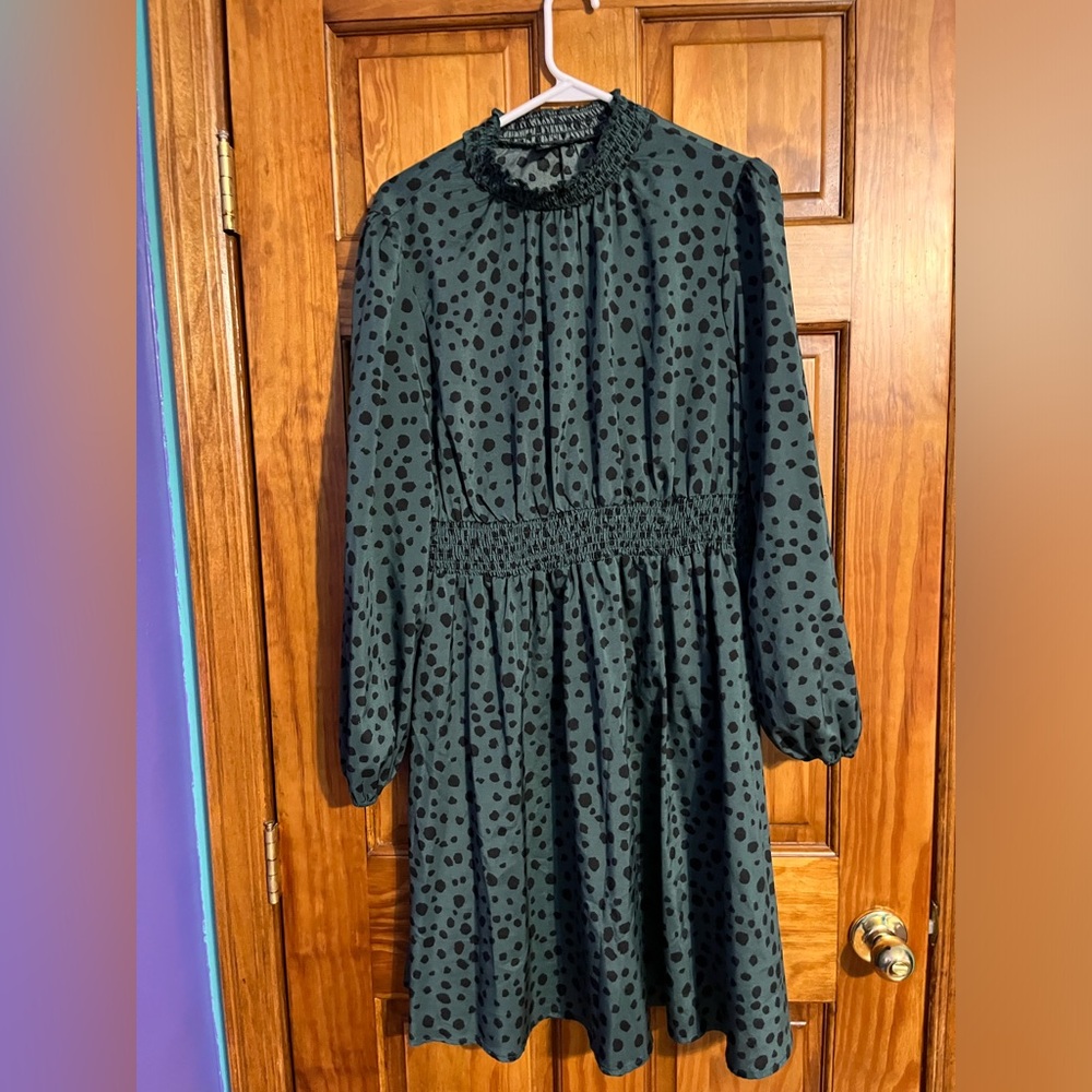 Green and black polka dot dress long sleeve